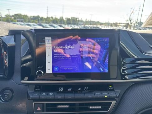 Used 2025 Toyota Camry SE w/ Convenience Package FWD image 17
