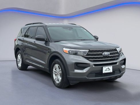 Used 2023 Ford Explorer XLT RWD image 5
