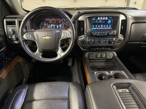 Used 2018 Chevrolet Silverado 1500 LTZ image 9