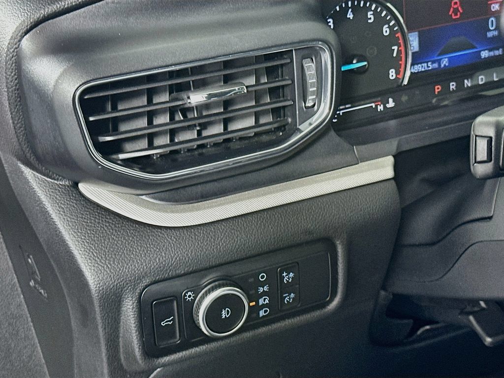 Used 2023 Ford Explorer XLT w/ Equipment Group 202A RWD image 10