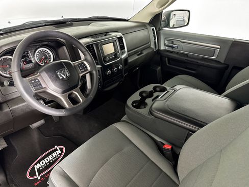 Used 2022 RAM 1500 Classic SLT AWD/4WD image 8