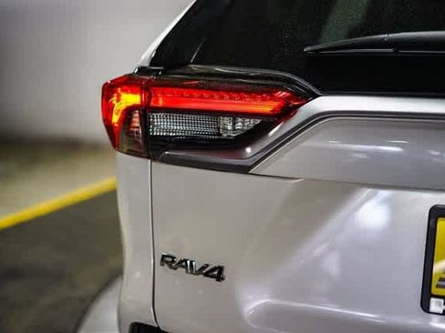 Certified 2019 Toyota RAV4 XSE image 11