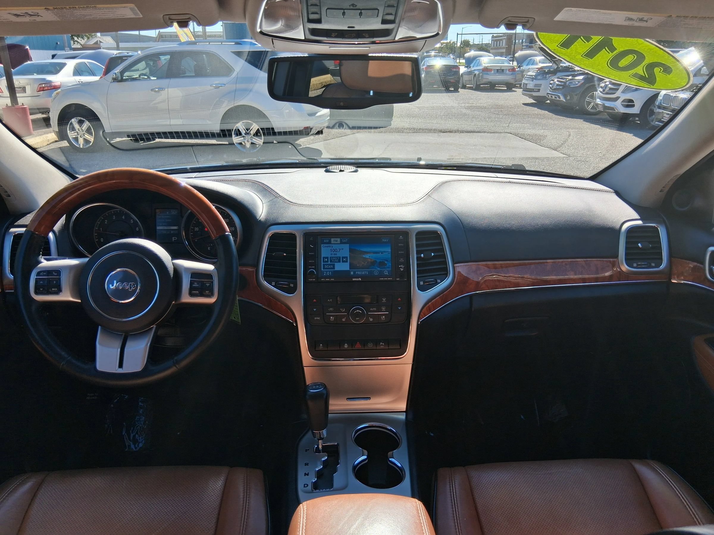 Used 2011 Jeep Grand Cherokee Overland AWD/4WD image 17