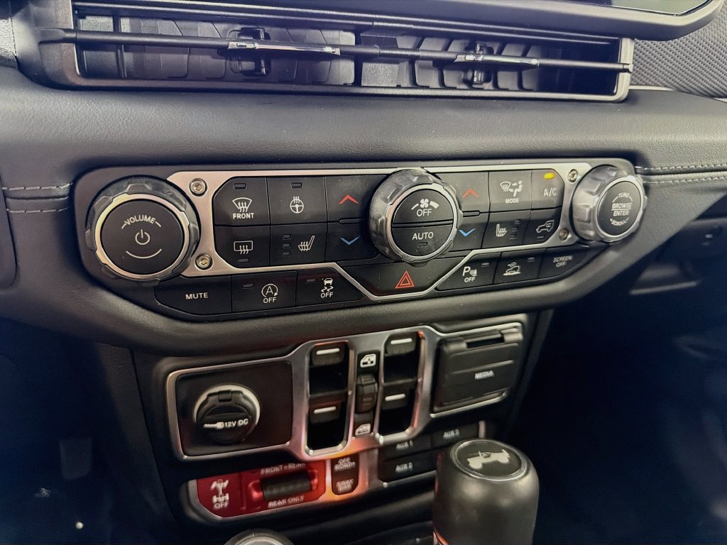 Used 2025 Jeep Wrangler Unlimited Rubicon AWD/4WD image 16