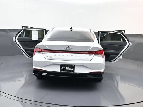 Certified 2022 Hyundai Elantra Limited w/ Cargo Package FWD image 29