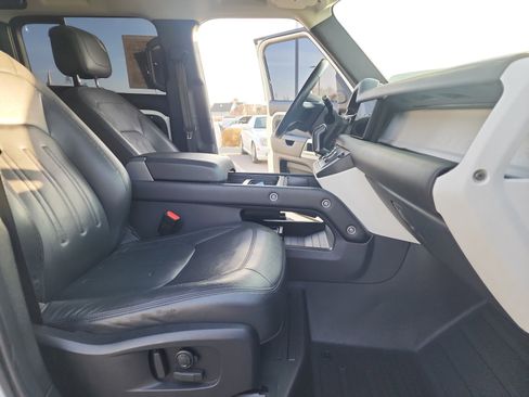 Used 2020 Land Rover Defender 110 HSE image 30