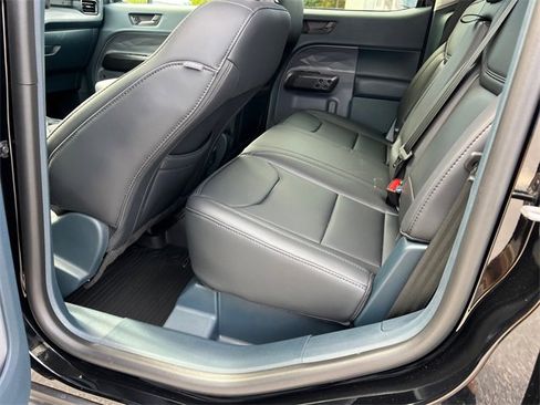 Used 2025 Ford Maverick Lariat w/ Black Appearance Package image 20