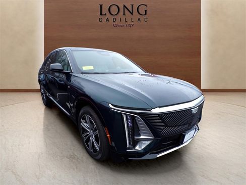 New 2025 Cadillac Lyriq Luxury image 3