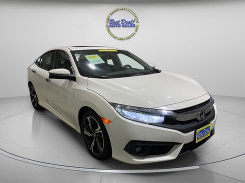 Used 2016 Honda Civic Touring image 6