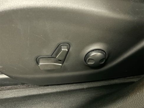 Certified 2022 Jeep Cherokee Limited image 10