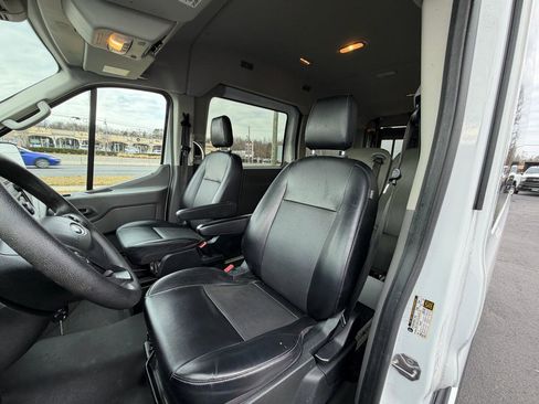 Used 2020 Ford Transit 150 XL image 18