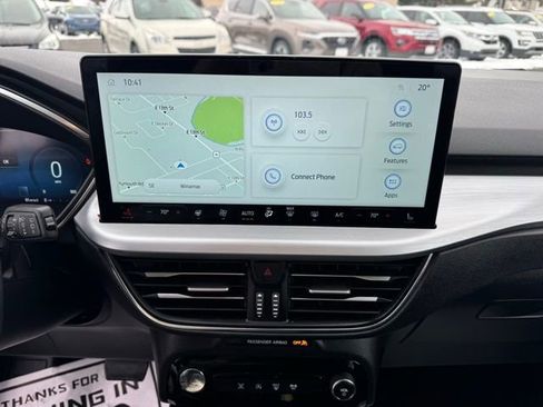 Used 2025 Ford Escape Platinum image 3