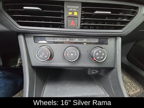 Used 2019 Volkswagen Jetta S image 23