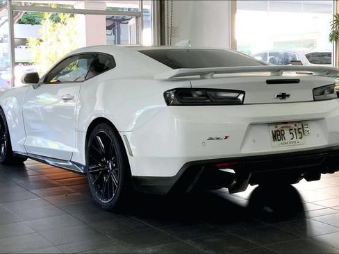 Used 2018 Chevrolet Camaro ZL1 RWD image 5