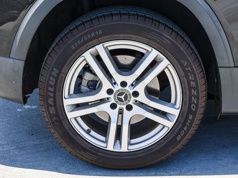 Used 2021 Mercedes-Benz GLB 250 w/ Premium Package image 8
