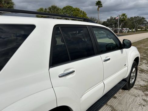 Used 2007 Toyota 4Runner SR5 image 16
