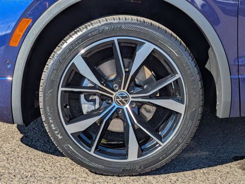 Used 2022 Volkswagen Tiguan SEL R-Line AWD/4WD image 41