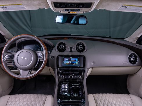 Used 2017 Jaguar XJ L Portfolio image 12