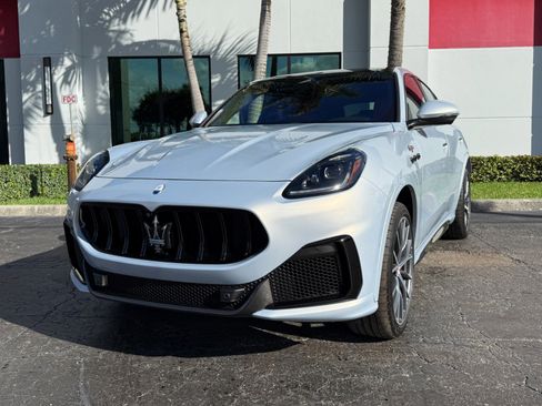 Used 2024 Maserati Grecale Trofeo image 8