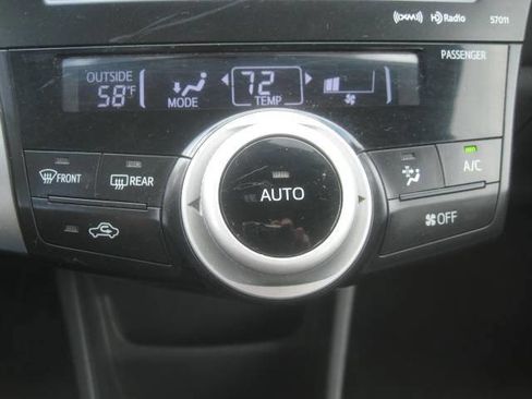 Used 2013 Toyota Prius V Five image 27