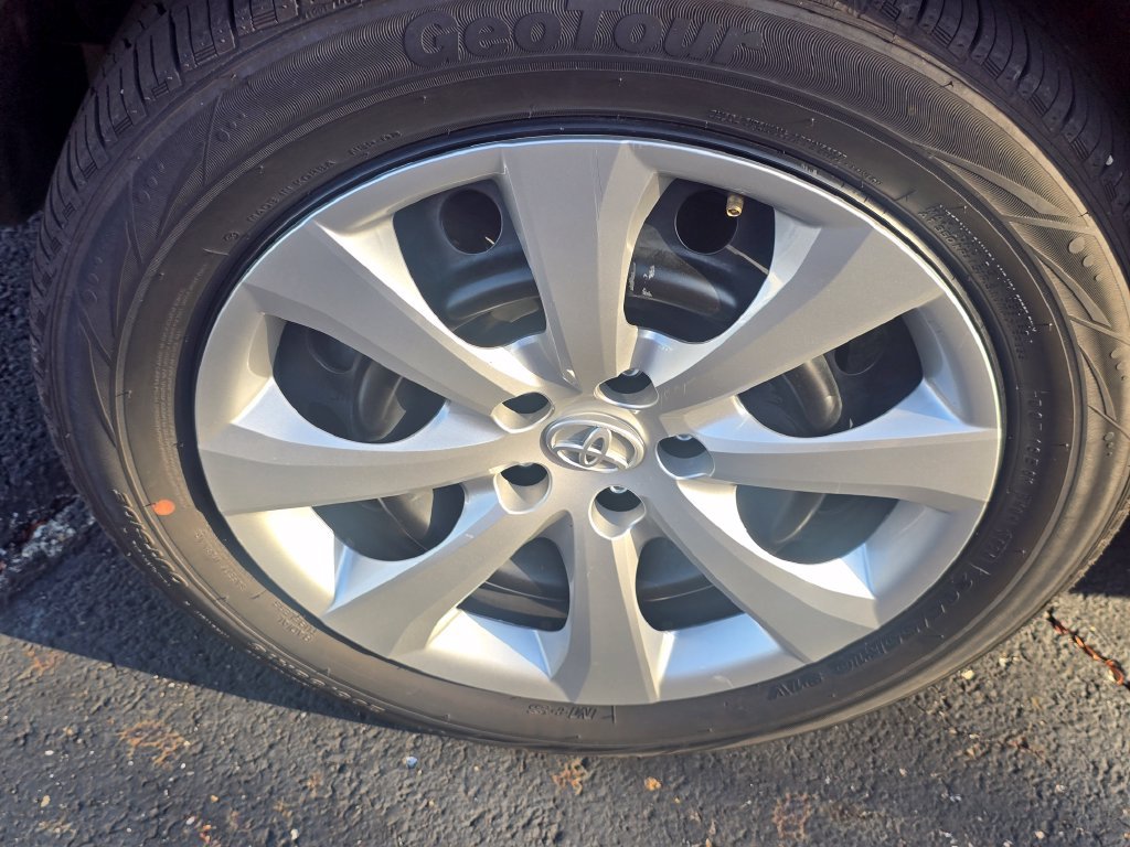 Used 2024 Toyota Corolla LE FWD image 9