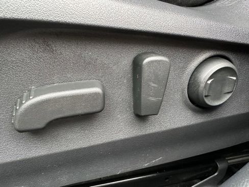 Used 2023 Subaru Outback Premium image 18