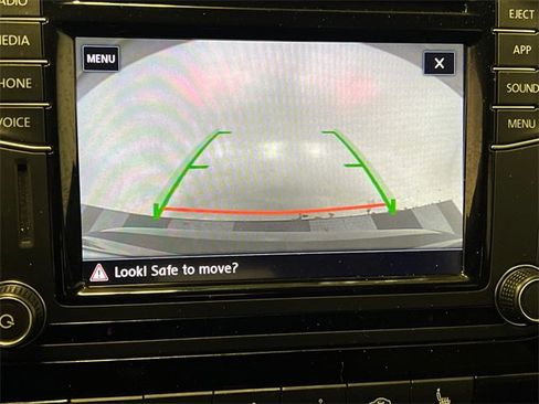 Used 2018 Volkswagen Passat 2.0T R-Line image 25