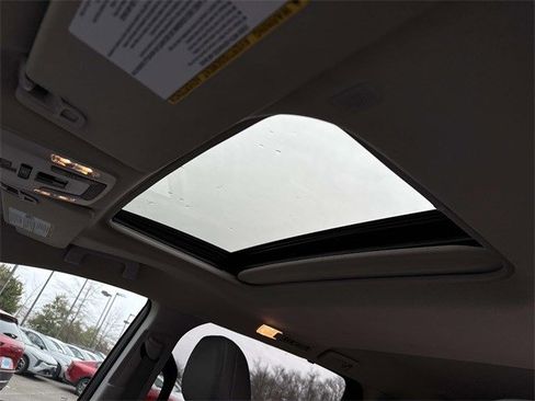 Used 2024 Toyota Sienna XLE image 16