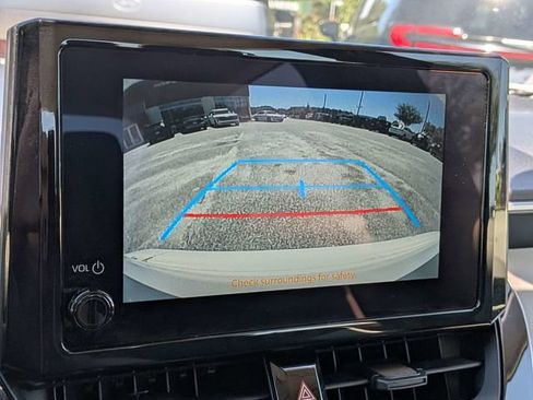 Used 2025 Toyota Corolla LE FWD image 19