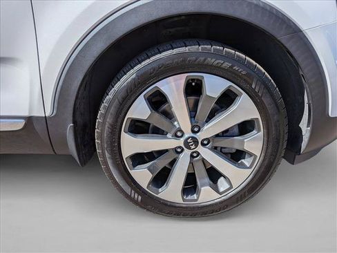 Used 2020 Kia Telluride EX w/ EX Premium Package AWD/4WD image 26