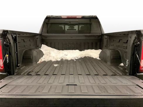 Used 2022 GMC Sierra 1500 SLT w/ SLT Premium Plus Package AWD/4WD image 32