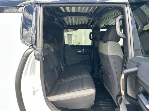 Used 2025 GMC Hummer EV 3X AWD/4WD image 26