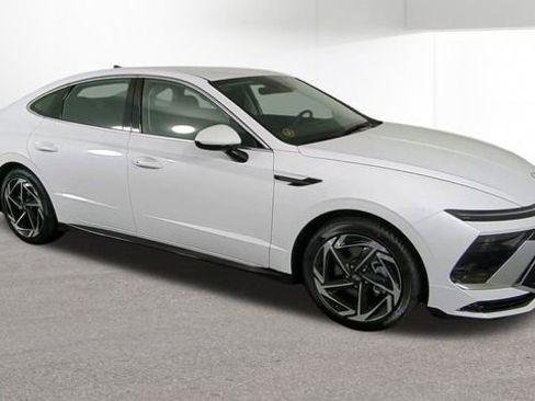 New 2026 Hyundai Sonata SEL image 2