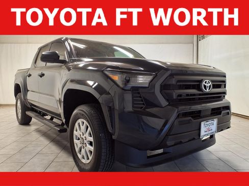 Used 2025 Toyota Tacoma SR image 1