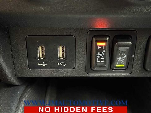 Used 2025 Mitsubishi Outlander Sport LE AWD/4WD image 32