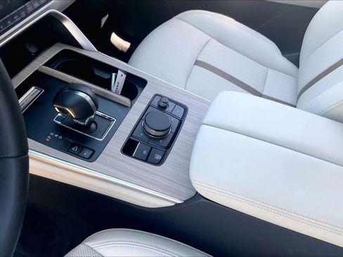 Used 2024 MAZDA CX-90 3.3 Turbo w/ Premium Plus Pkg image 17