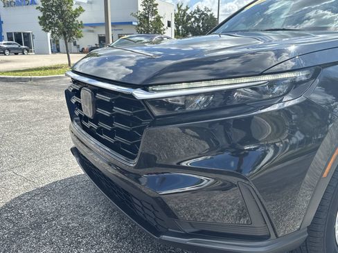 Used 2024 Honda CR-V EX image 11