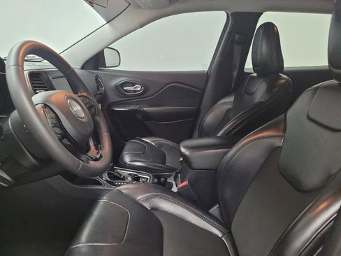 Used 2020 Jeep Cherokee Latitude Plus image 17