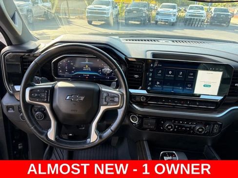 Certified 2025 Chevrolet Silverado 1500 RST AWD/4WD image 18