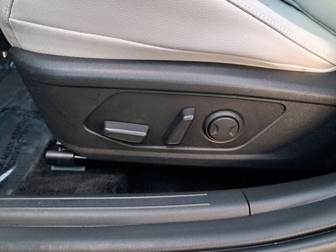 Used 2022 Hyundai Elantra Limited w/ Cargo Package image 36