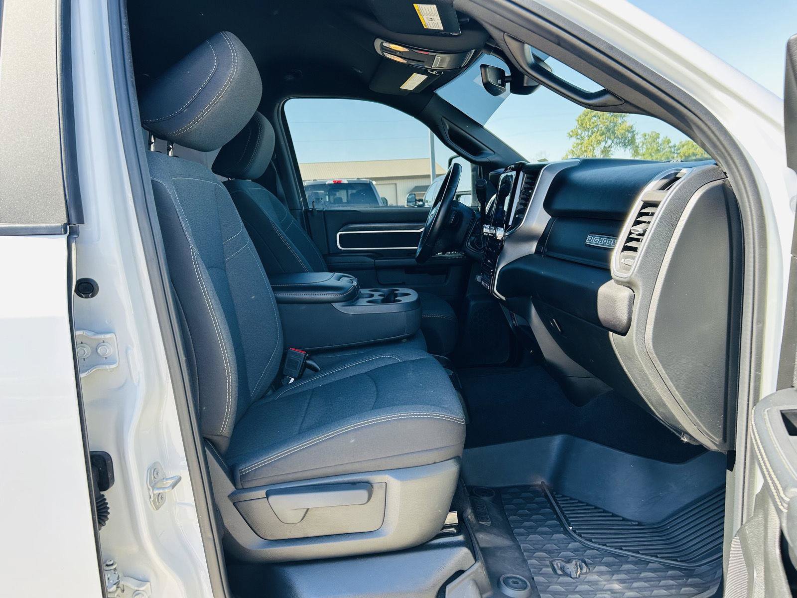 Used 2024 RAM 2500 Big Horn w/ Sport Appearance Package AWD/4WD image 28