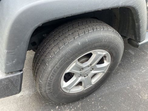 Used 2015 Jeep Wrangler Sport w/ Quick Order Package 24S image 12