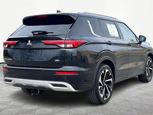 Used 2022 Mitsubishi Outlander SEL image 2