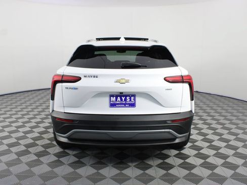 Used 2024 Chevrolet Blazer EV LT AWD/4WD image 25