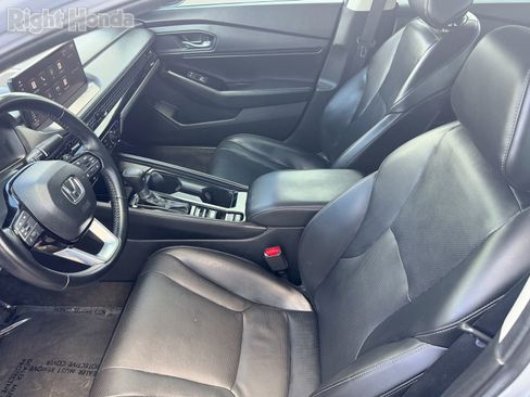 Used 2024 Honda Accord Touring image 15