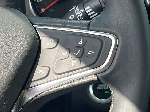 Used 2024 Chevrolet Equinox LT FWD image 18