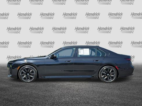 Used 2023 BMW i7 xDrive60 w/ Executive Package 2 AWD/4WD image 8