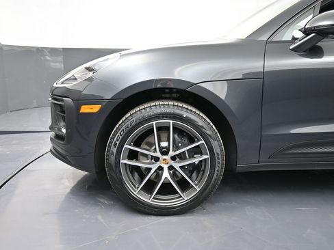 New 2026 Porsche Macan image 12