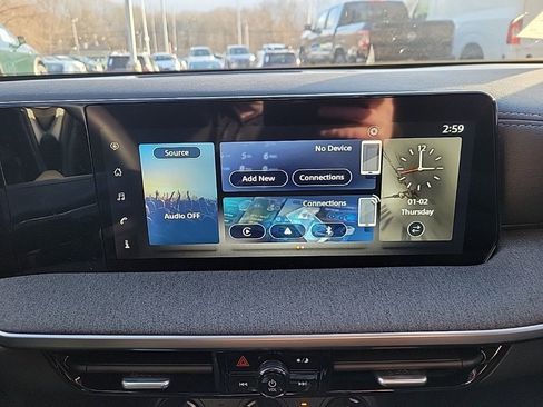 Used 2025 Nissan Kicks SV w/ Charging Package image 13