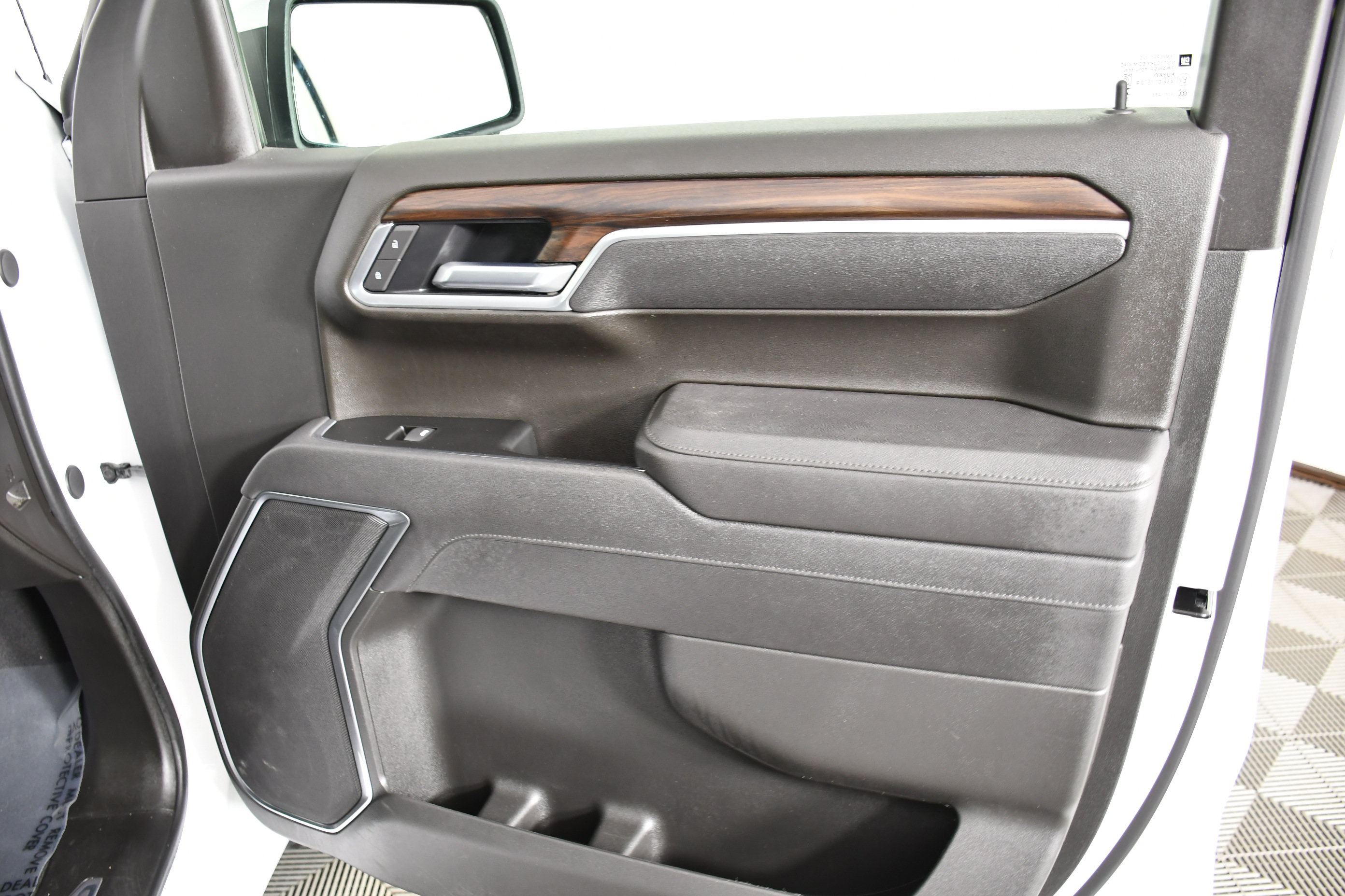 Used 2026 GMC Sierra 1500 SLT AWD/4WD image 43